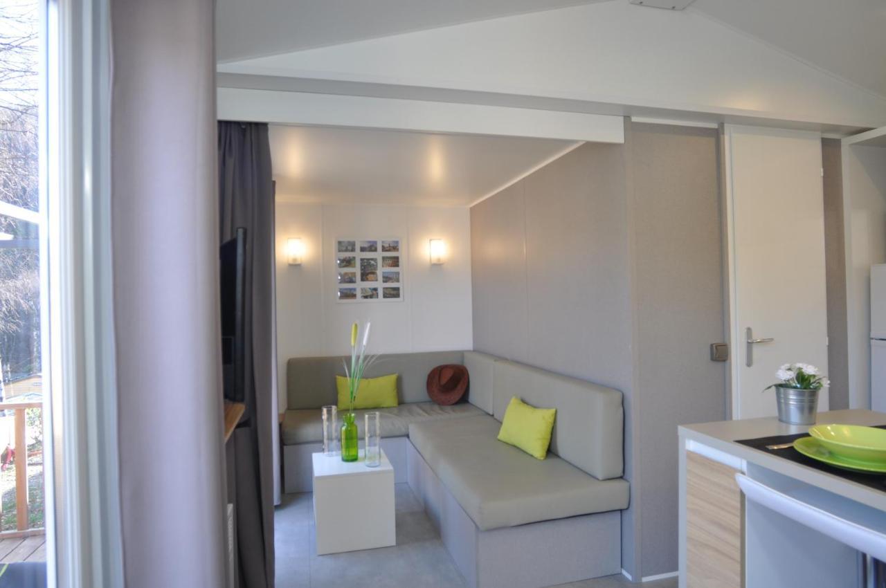 Camping Le Mas Des Sedaries Villefort (Lozere) Exterior foto